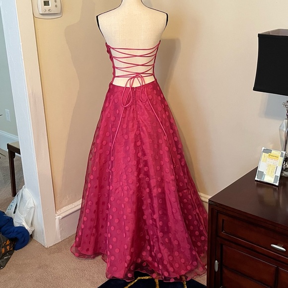 ❌SOLD❌ Y2K Formal Gown - Picture 5 of 9
